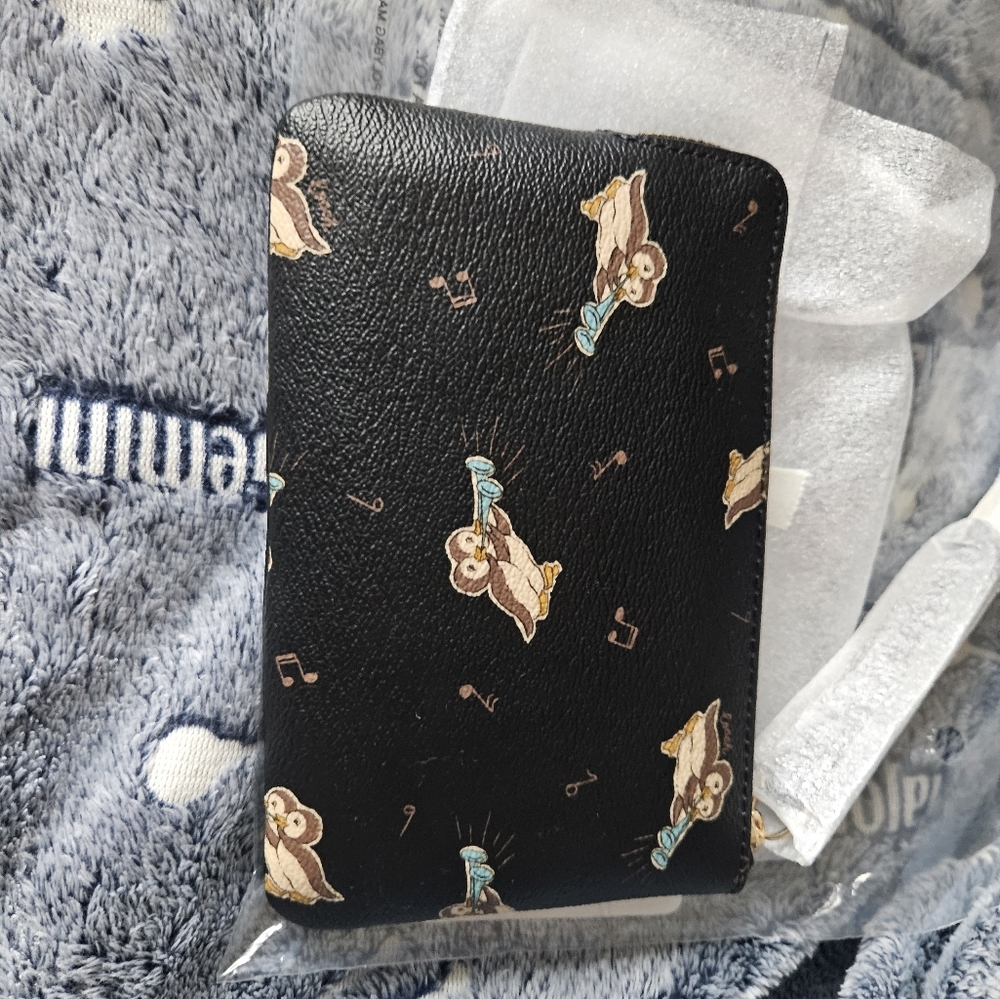 Corner Zip Wristlet With Penguin Print - Picture 2 of 4